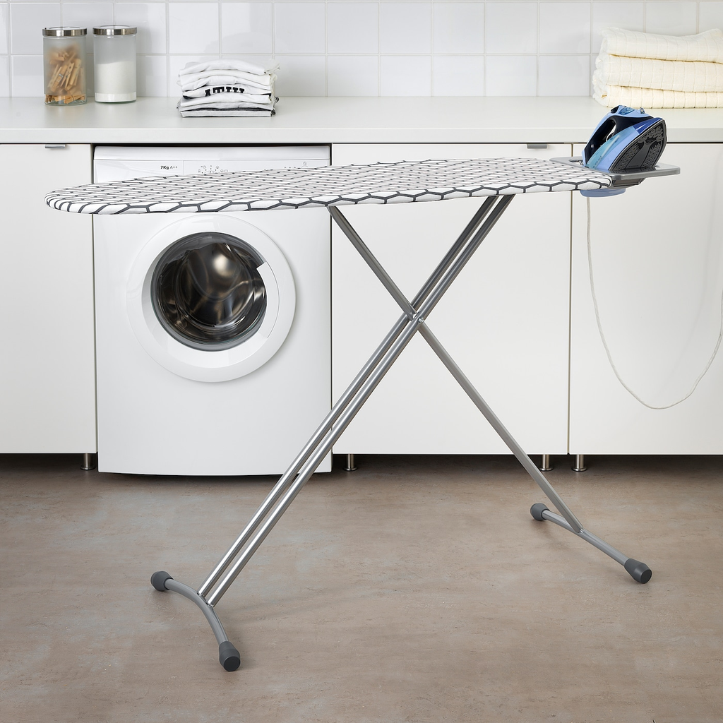 https://www.ikea.com/es/es/images/products/danka-tabla-planchar__0909440_pe629615_s5.jpg