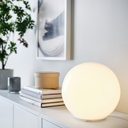 https://www.ikea.com/es/es/images/products/fado-lampara-mesa-blanco__1158342_pe888106_s5.jpg