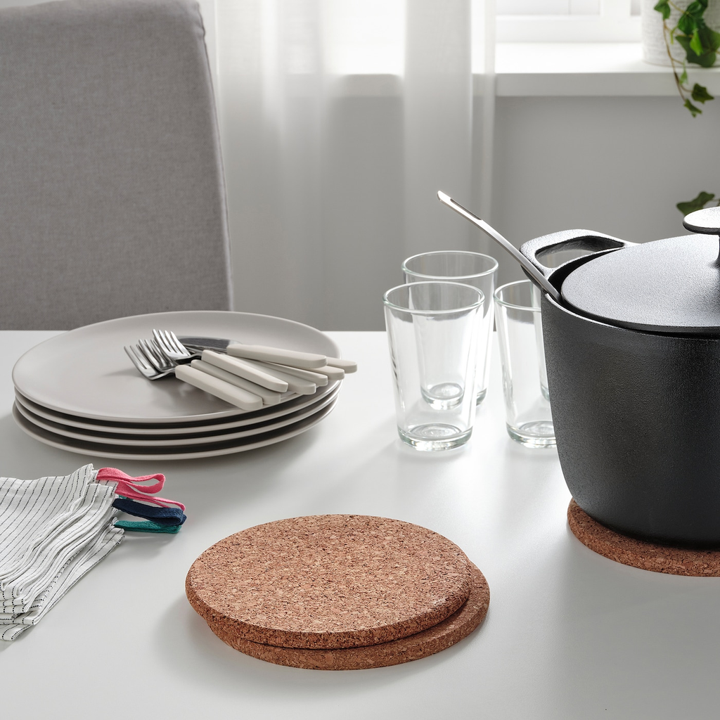 https://www.ikea.com/es/es/images/products/heat-salvamanteles-corcho__1006015_pe825655_s5.jpg