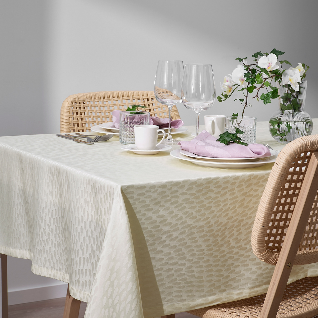 https://www.ikea.com/es/es/images/products/liguster-mantel-con-motivos-blanco__1196203_pe902825_s5.jpg