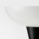 https://www.ikea.com/es/es/images/products/tagarp-lampara-luz-indirecta-negro-blanco__0967780_pe810282_s5.jpg