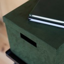 Caja con tapa, terciopelo verde oscuro GJÄTTA