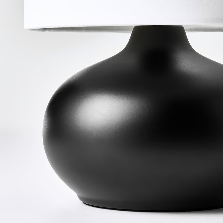 Lámpara de mesa TVÄRFOT