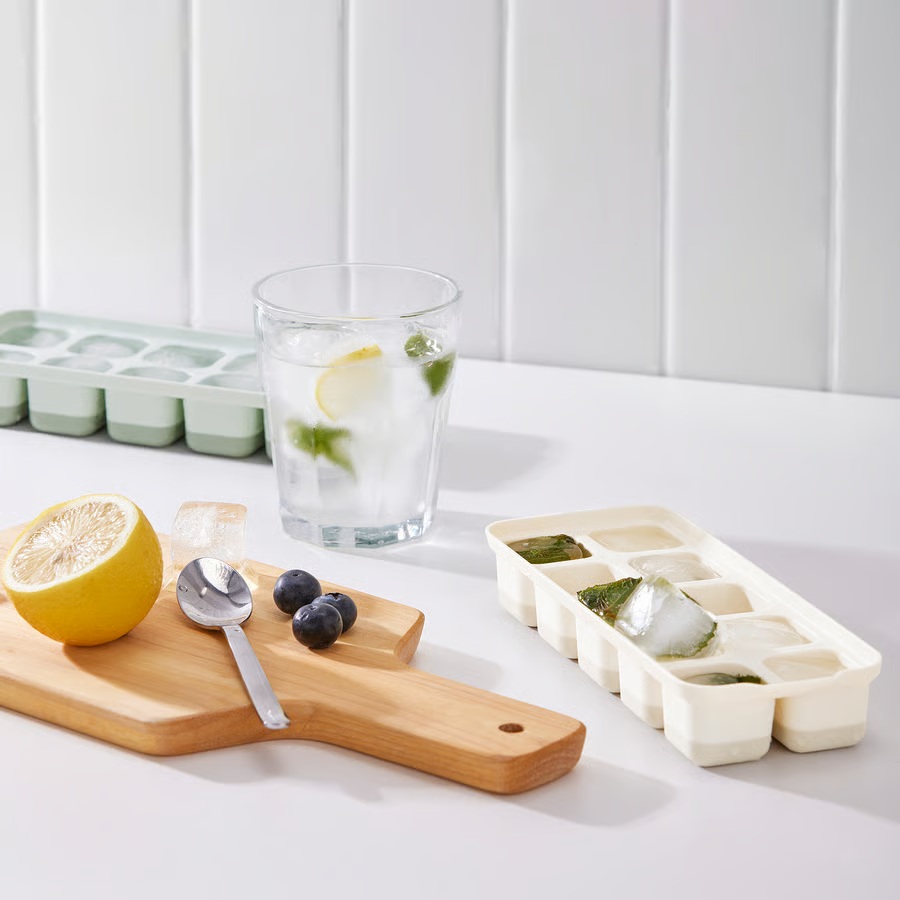 IKEA Cubitera con tapa, colores variados SPJUTROCKA